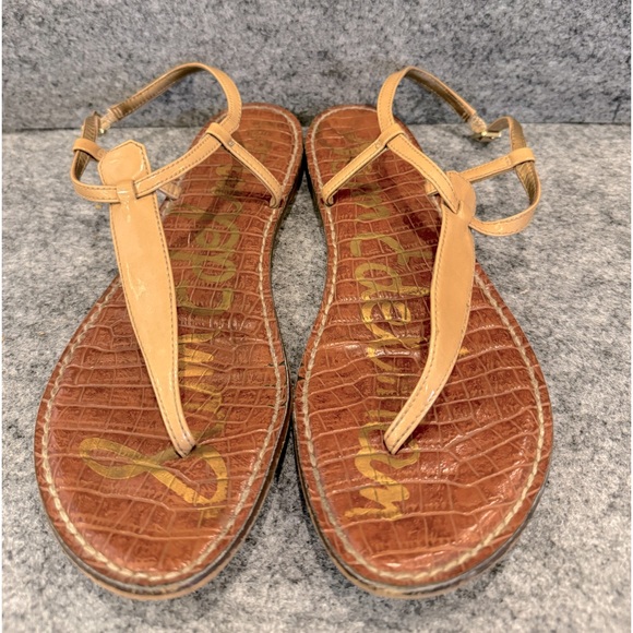 GIGI THONG SANDAL in‎ Almond color. Size 10.5 - Picture 1 of 6